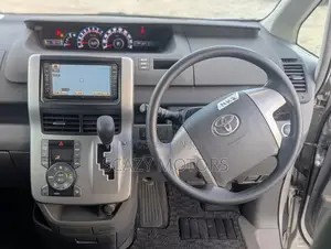 Toyota Noah 2008 Silver