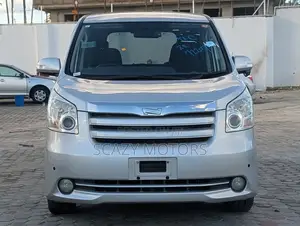 Toyota Noah 2008 Silver