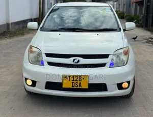Toyota IST 2006 White