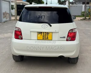 Toyota IST 2006 White