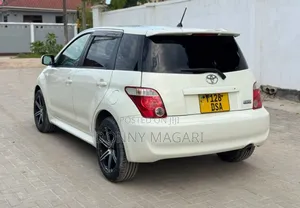 Toyota IST 2006 White