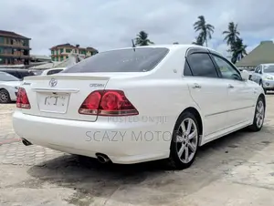 Toyota Crown 2006 White