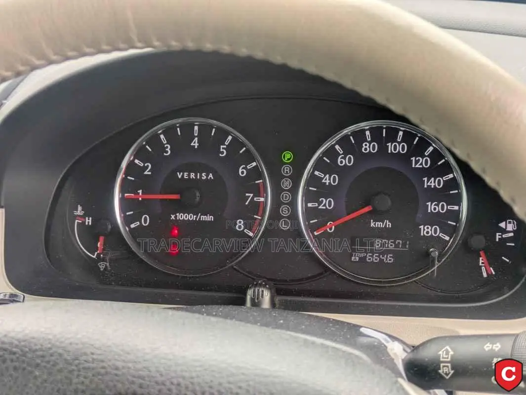 Mazda Verisa 2012 Red