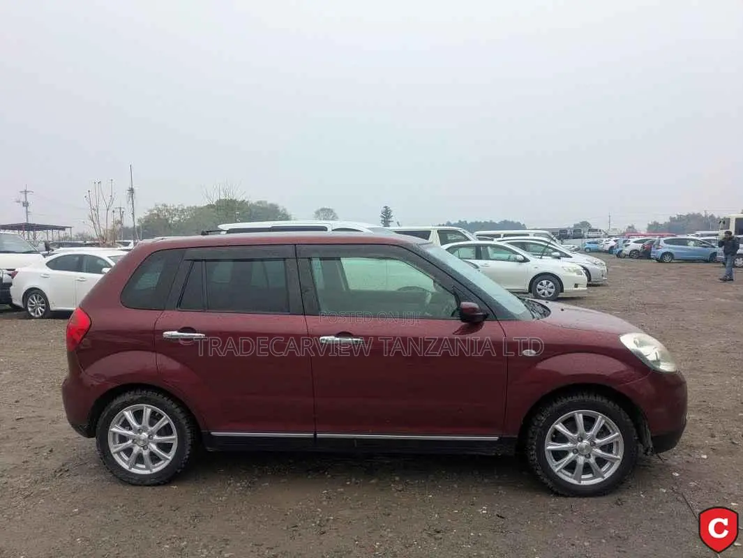 Mazda Verisa 2012 Red