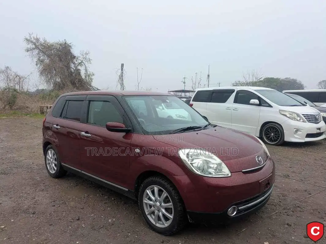 Mazda Verisa 2012 Red