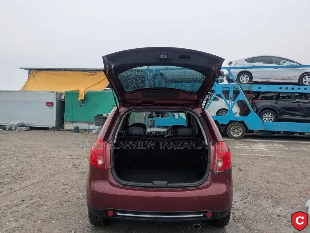 Mazda Verisa 2012 Red
