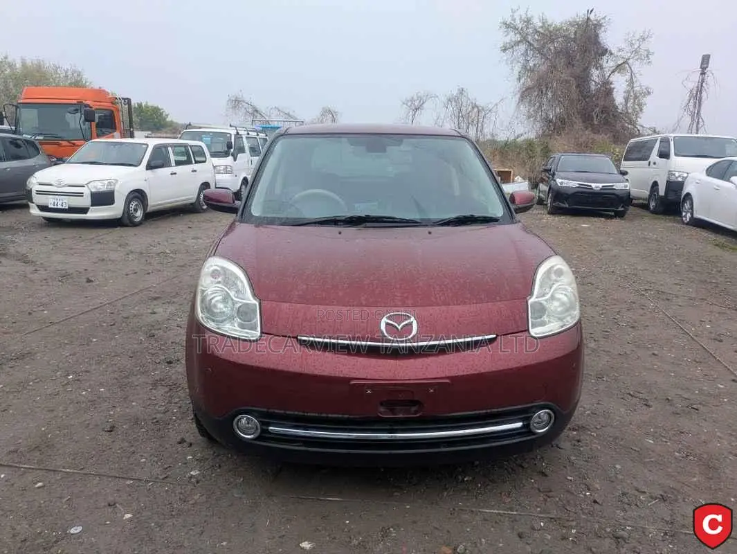 Mazda Verisa 2012 Red