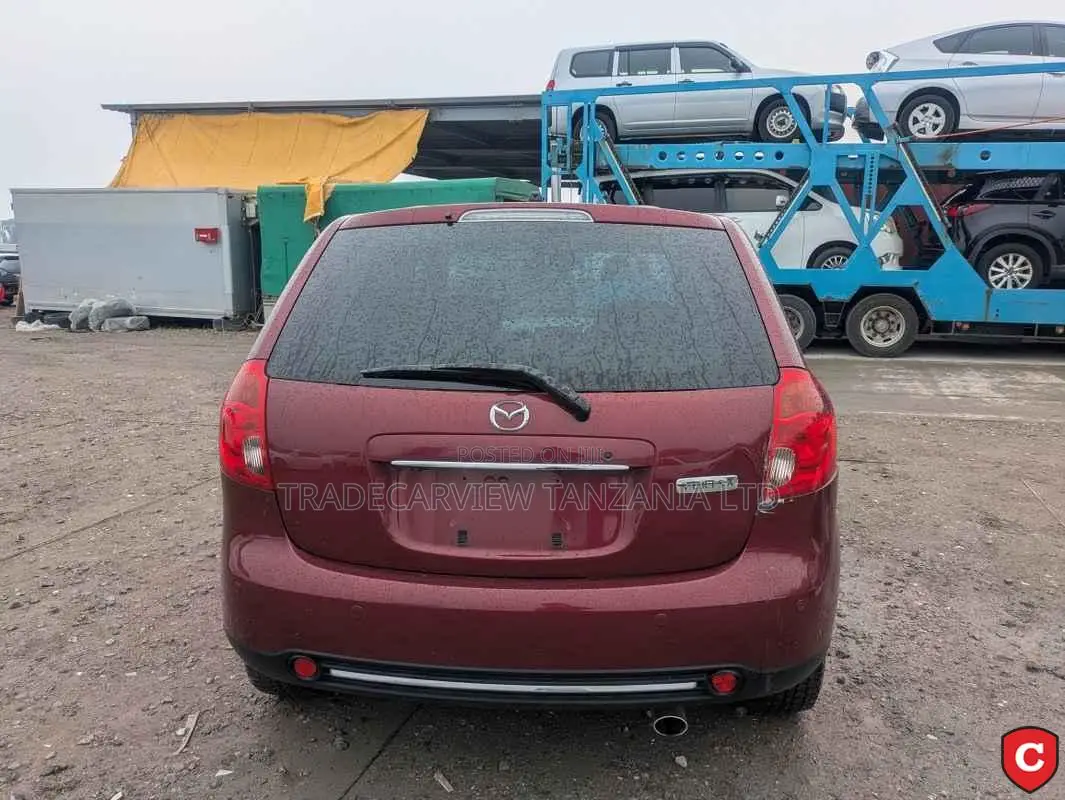 Mazda Verisa 2012 Red