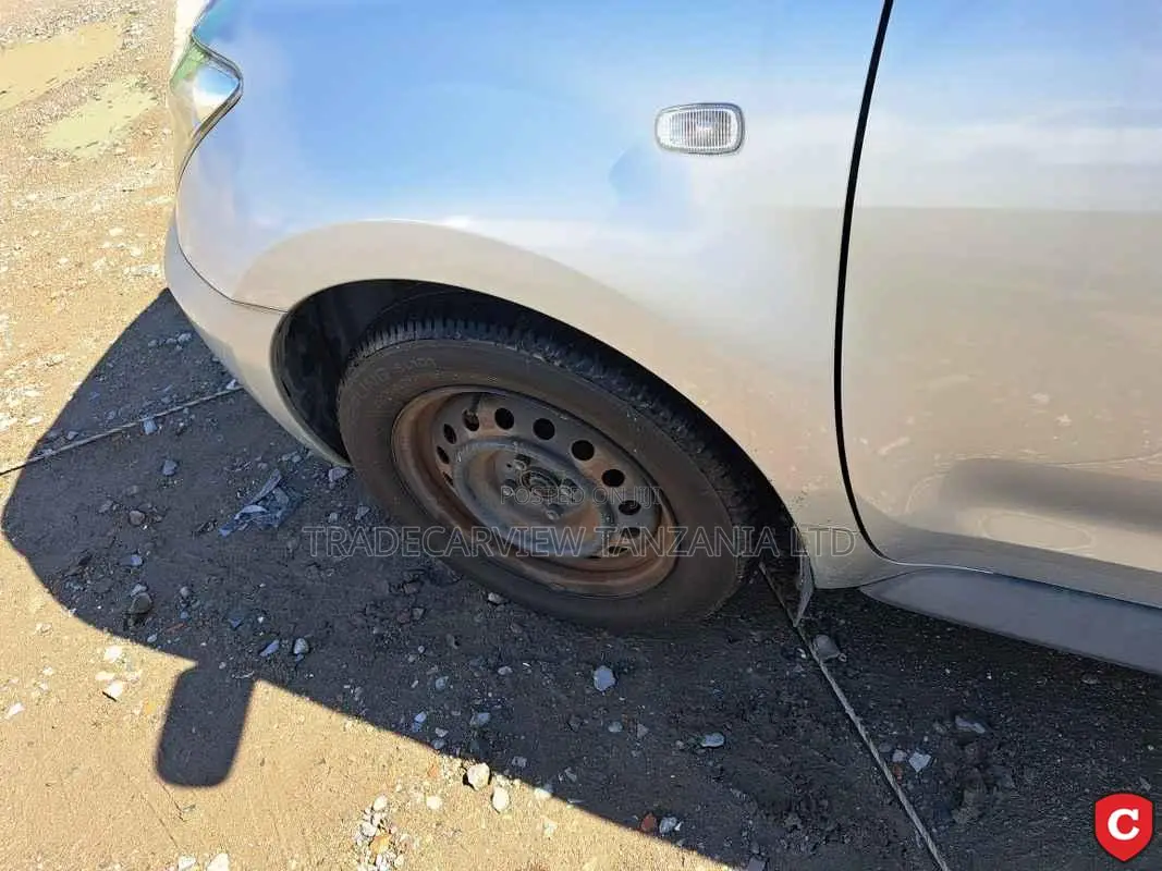 Toyota IST 2003 Silver