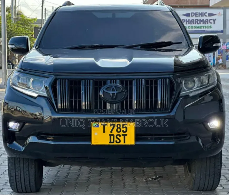 Toyota Land Cruiser Prado 2012 Black