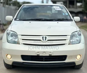 Toyota IST 2005 White