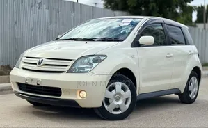 Toyota IST 2005 White