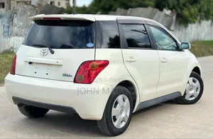 Toyota IST 2005 White