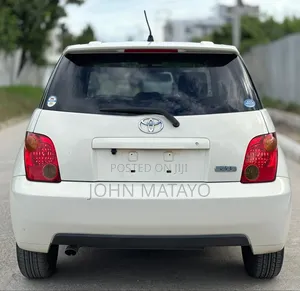 Toyota IST 2005 White