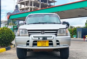 Toyota Land Cruiser Prado 2000 Silver