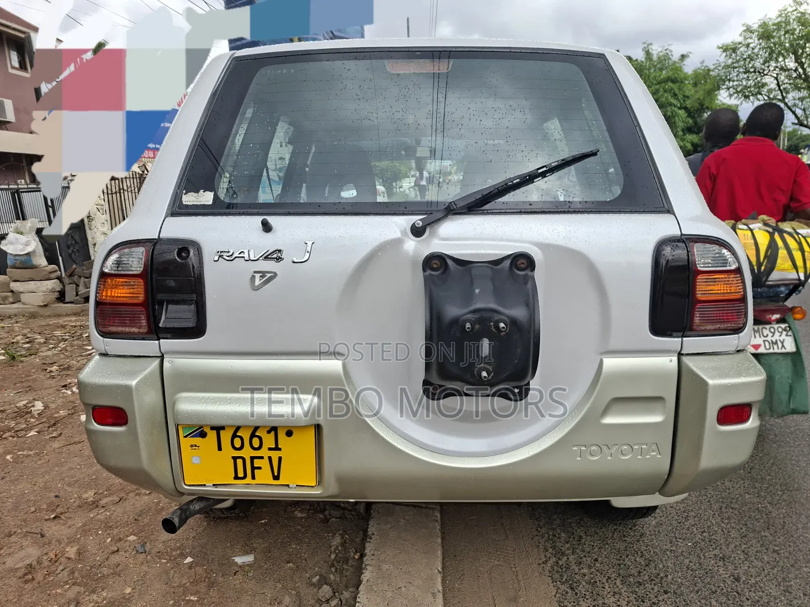 Toyota RAV4 1999 White