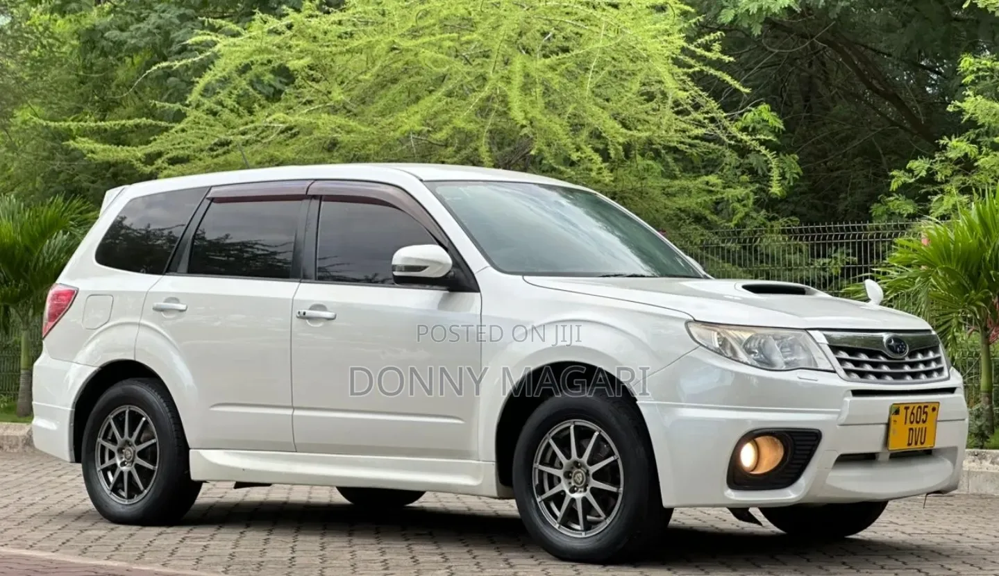 Subaru Forester 2.0D X 2012 White