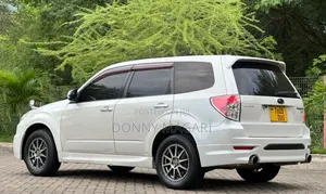 Subaru Forester 2.0D X 2012 White