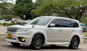 Subaru Forester 2.0D X 2012 White
