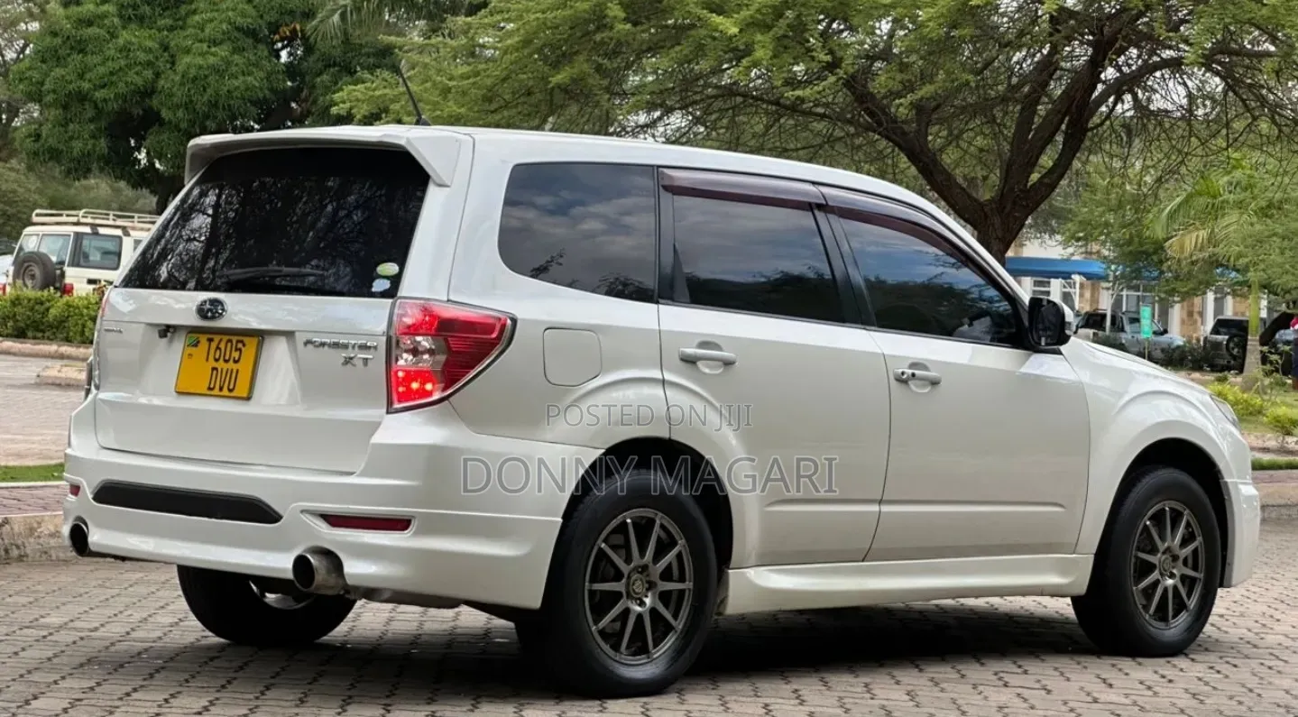 Subaru Forester 2.0D X 2012 White