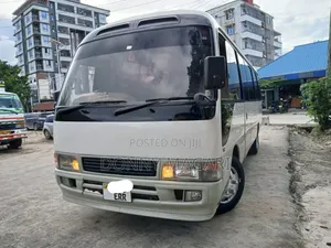 Toyota Coaster 2002 White