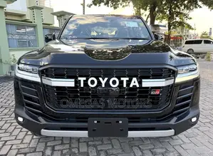 Toyota Land Cruiser LC300 2023 Black
