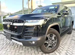 Toyota Land Cruiser LC300 2023 Black