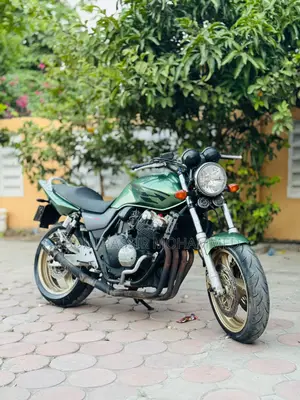 Honda CB 2012 Green