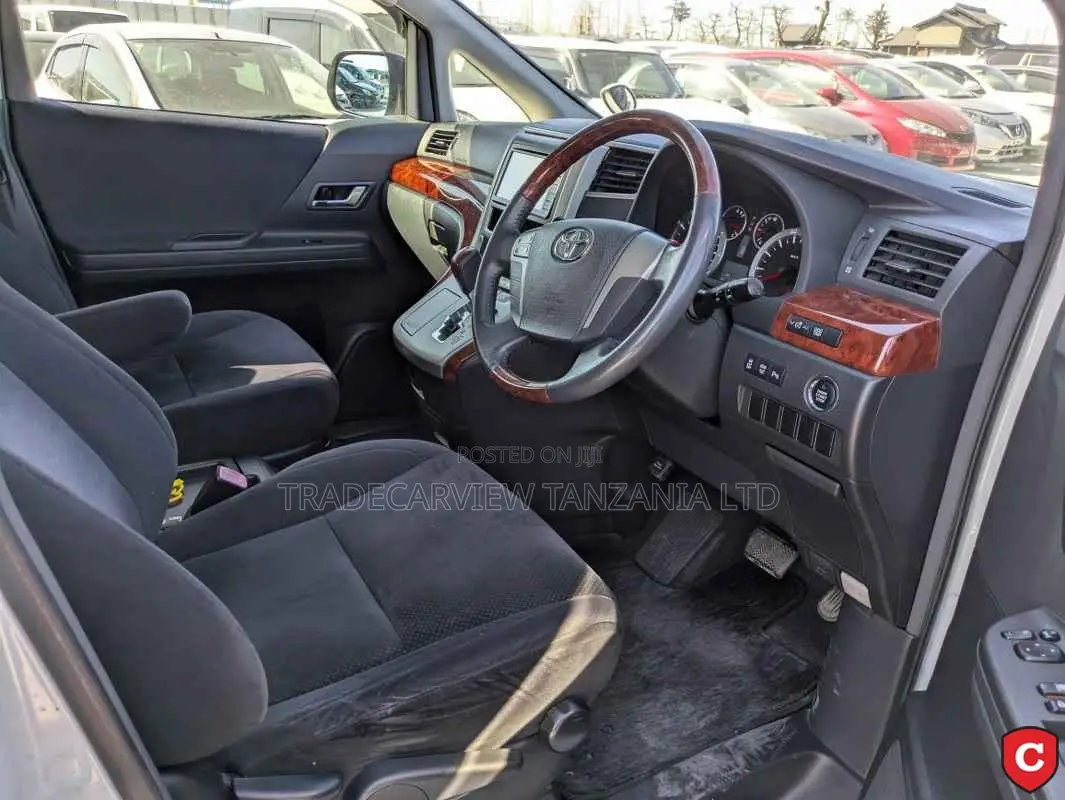 Toyota Alphard 2009 Pearl