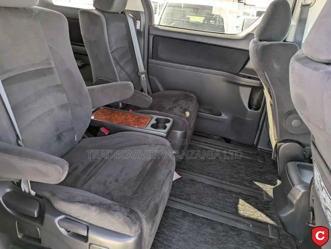 Toyota Alphard 2009 Pearl