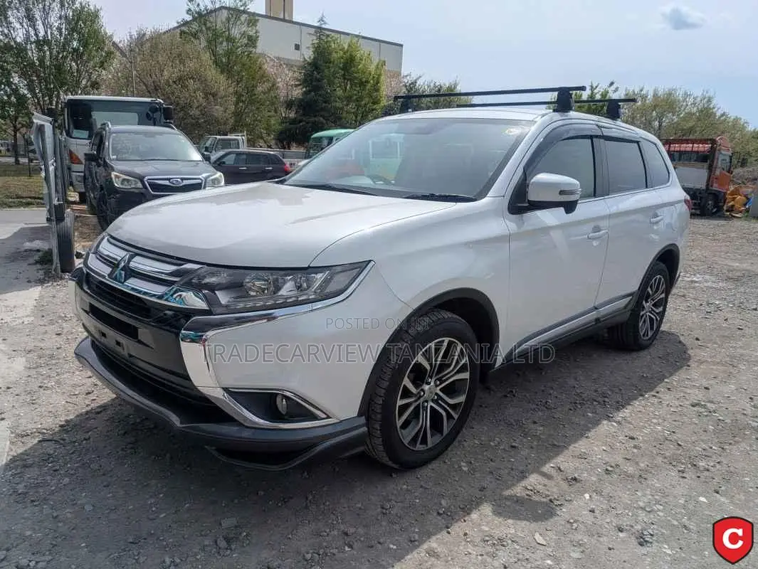 Mitsubishi Outlander 2016 Pearl
