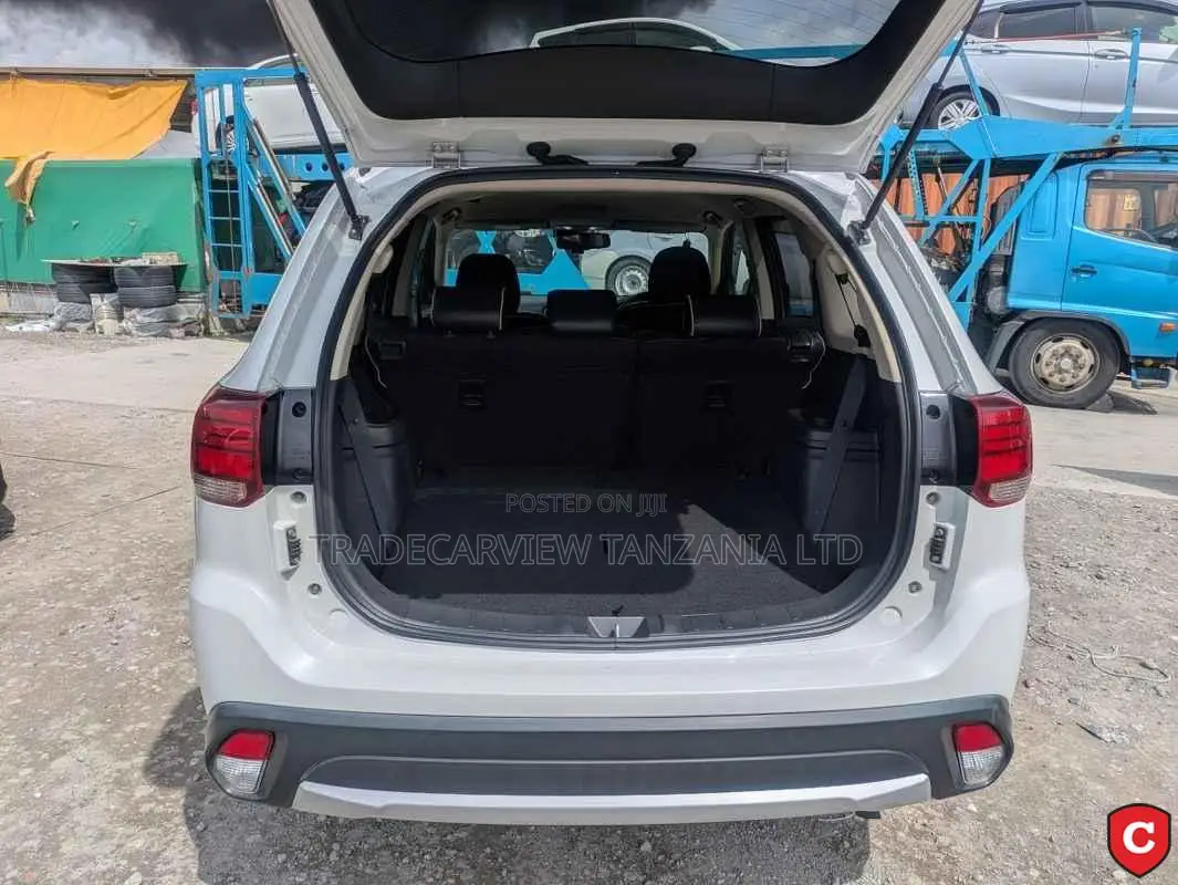 Mitsubishi Outlander 2016 Pearl