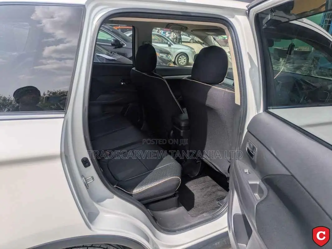 Mitsubishi Outlander 2016 Pearl