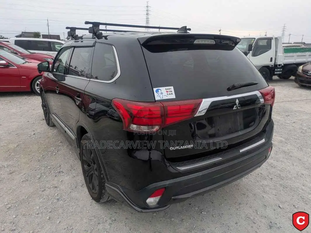 Mitsubishi Outlander 2016 Black