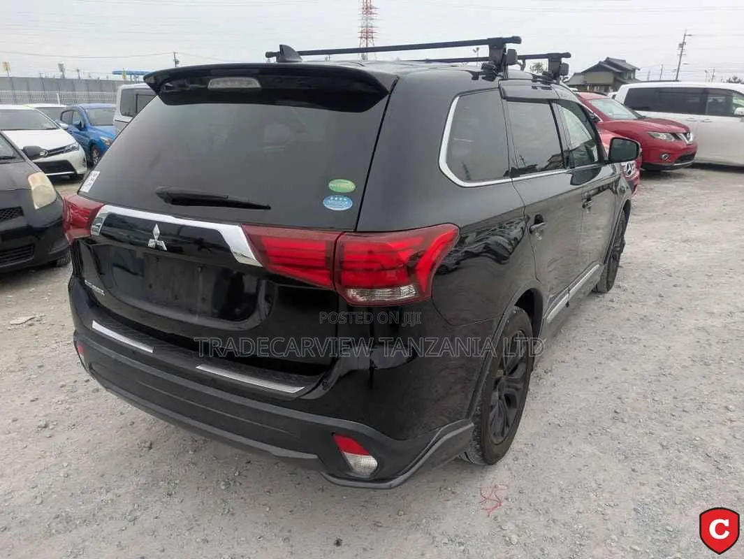 Mitsubishi Outlander 2016 Black