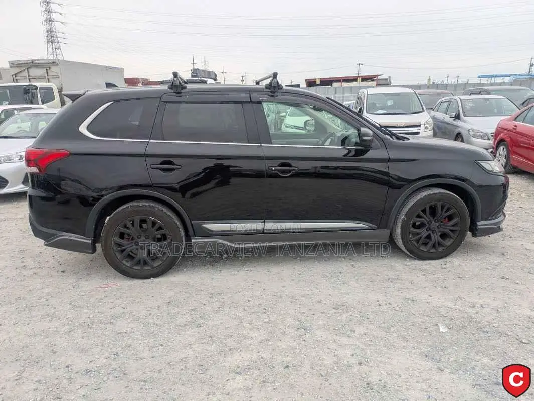 Mitsubishi Outlander 2016 Black