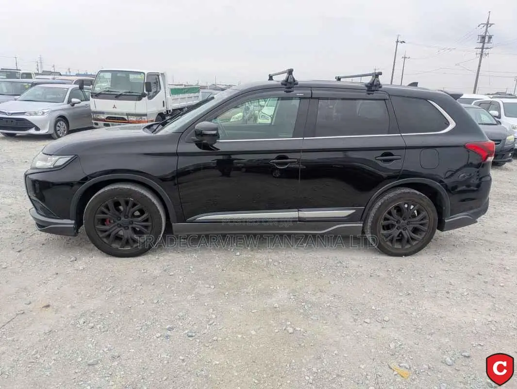 Mitsubishi Outlander 2016 Black