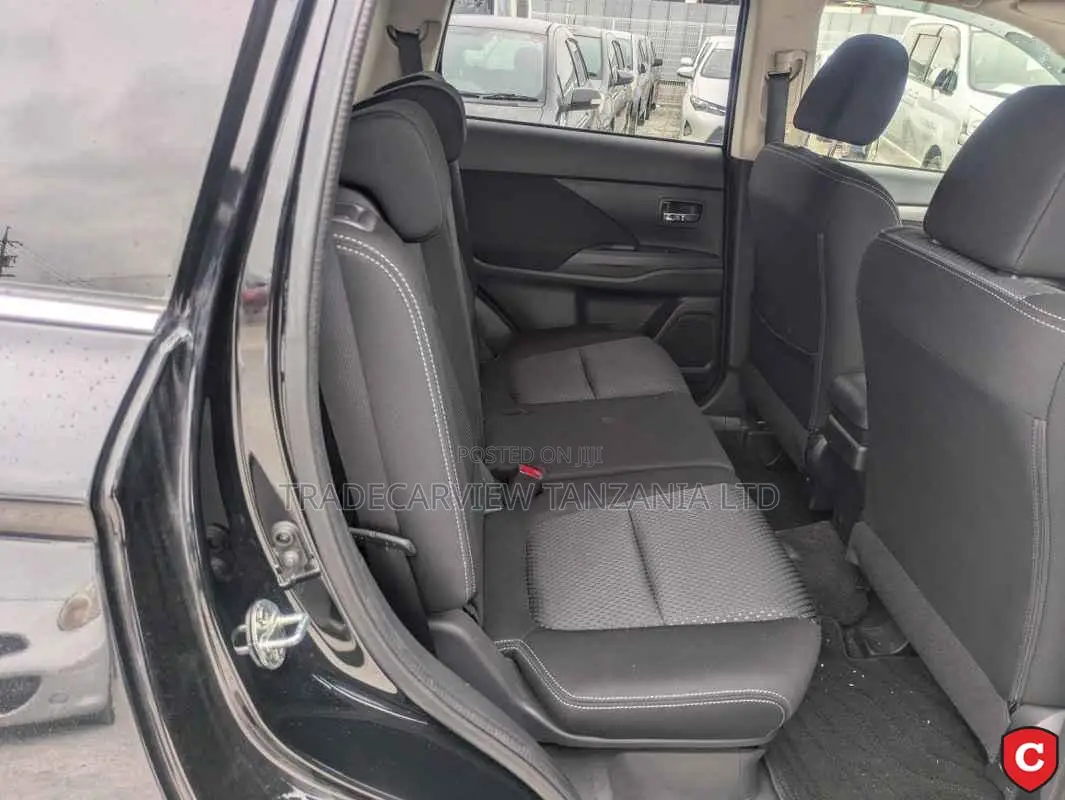 Mitsubishi Outlander 2016 Black