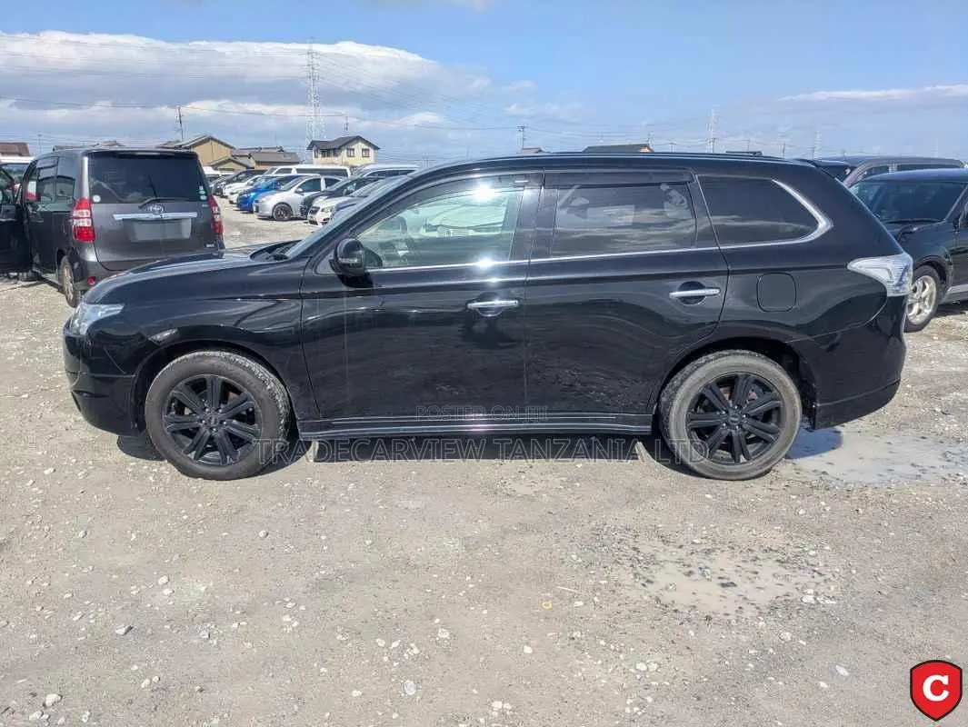 Mitsubishi Outlander 2013 Black