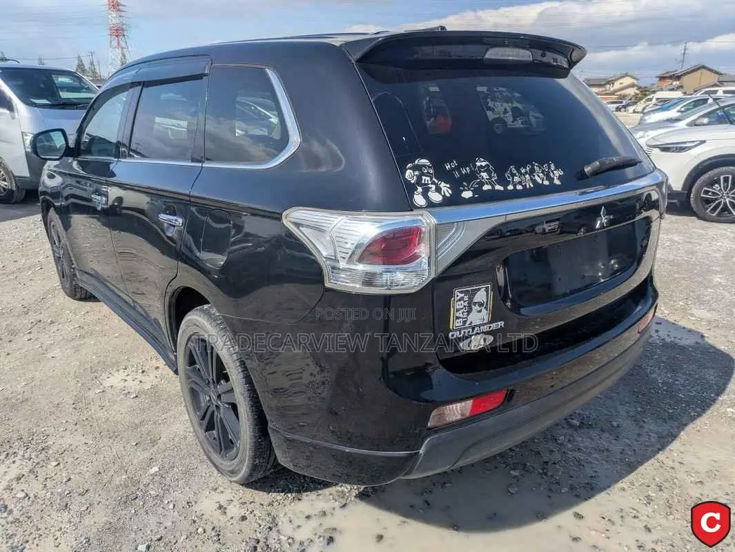 Mitsubishi Outlander 2013 Black