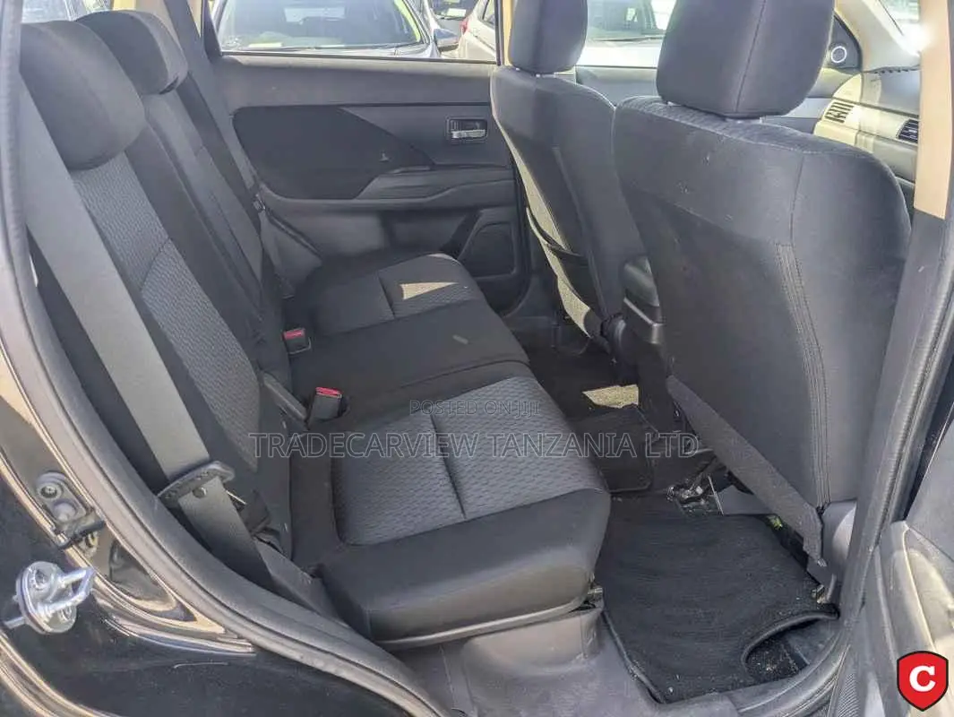 Mitsubishi Outlander 2013 Black