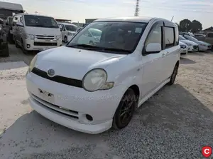 Toyota Sienta 2004 Pearl