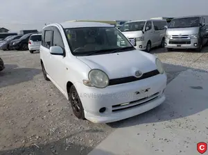 Toyota Sienta 2004 Pearl