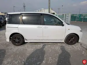 Toyota Sienta 2004 Pearl