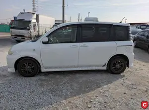 Toyota Sienta 2004 Pearl
