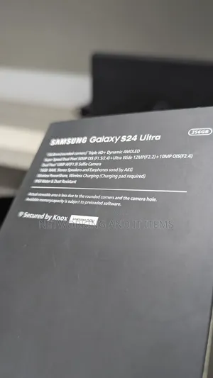 New Samsung Galaxy S24 Ultra 256 GB