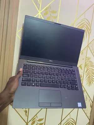 Laptop Dell Latitude 7400 8GB Intel Core i7 SSD 256GB