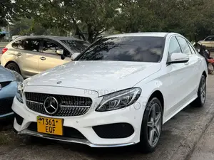Mercedes-Benz C200 2014 Pearl