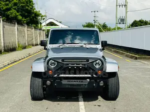 Jeep Wrangler Unlimited Sahara 2013 Silver