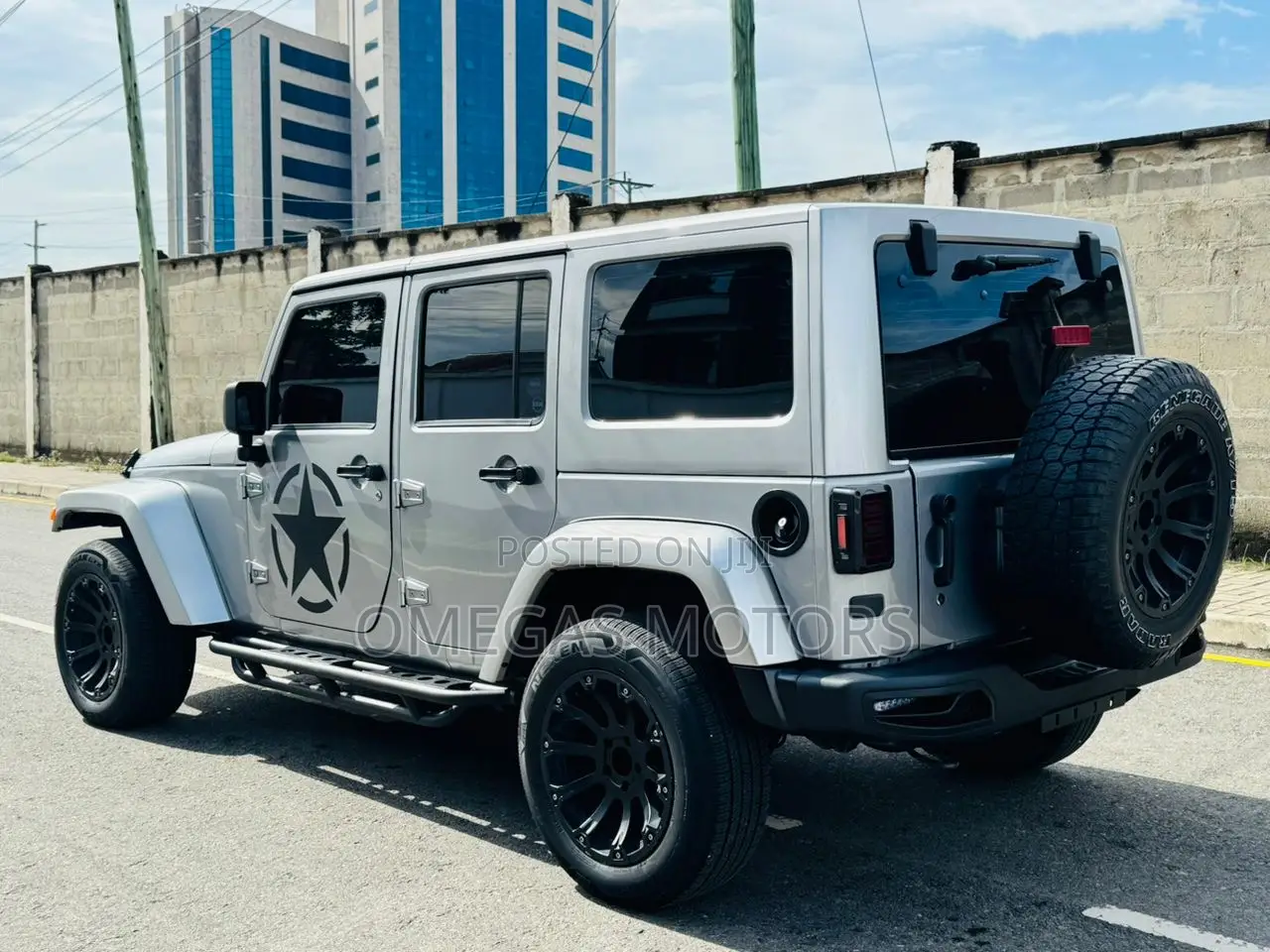 Jeep Wrangler Unlimited Sahara 2013 Silver